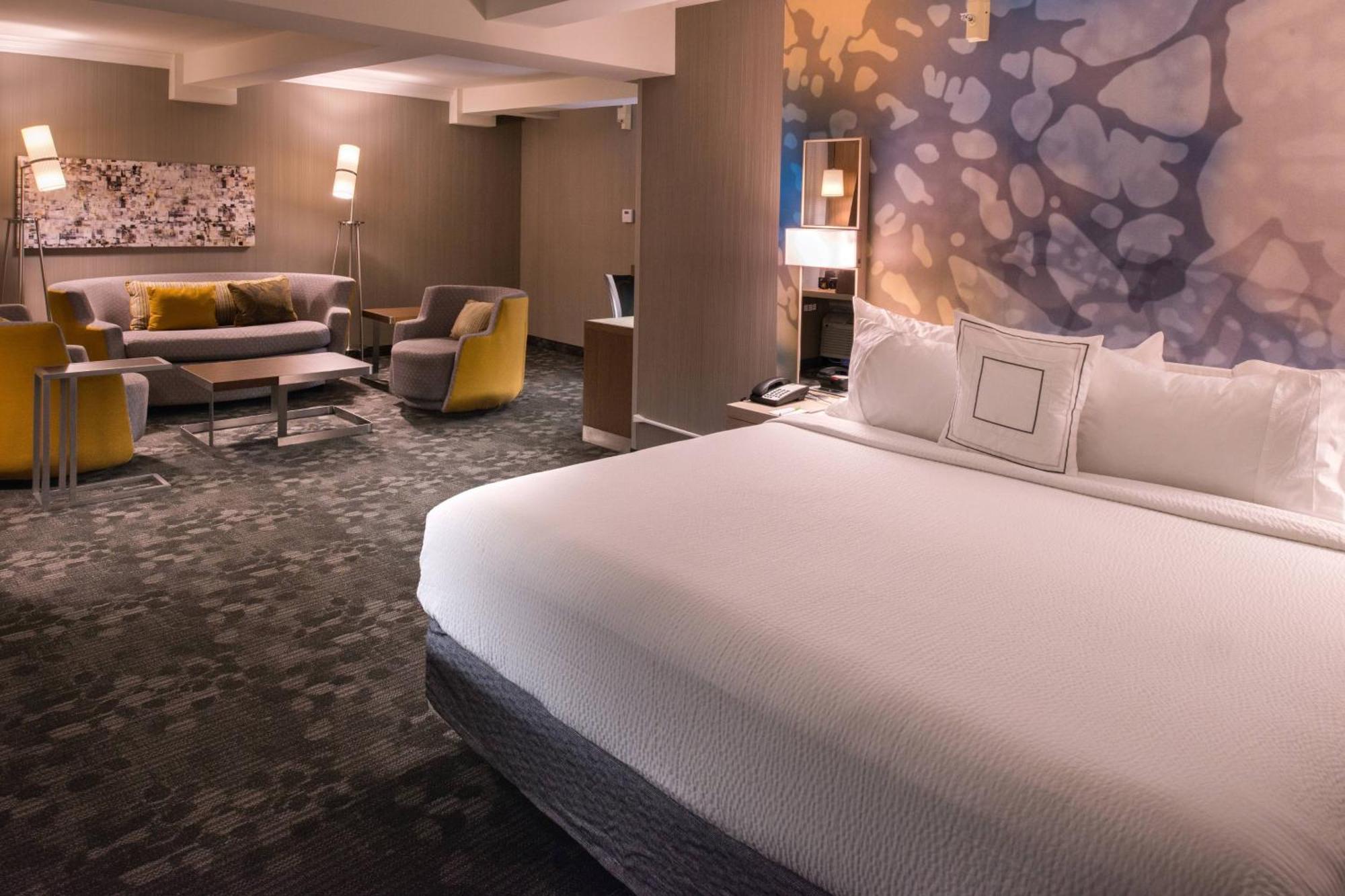 Courtyard By Marriott Oxnard/Ventura Hotel Exterior foto