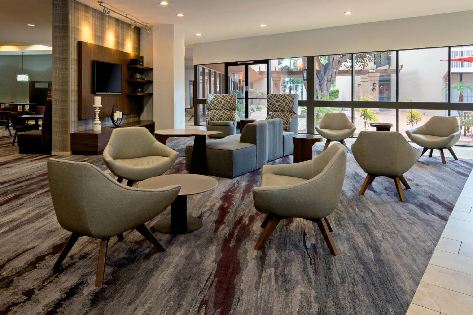 Courtyard By Marriott Oxnard/Ventura Hotel Exterior foto