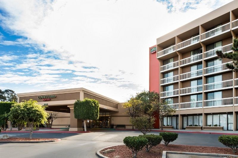 Courtyard By Marriott Oxnard/Ventura Hotel Exterior foto