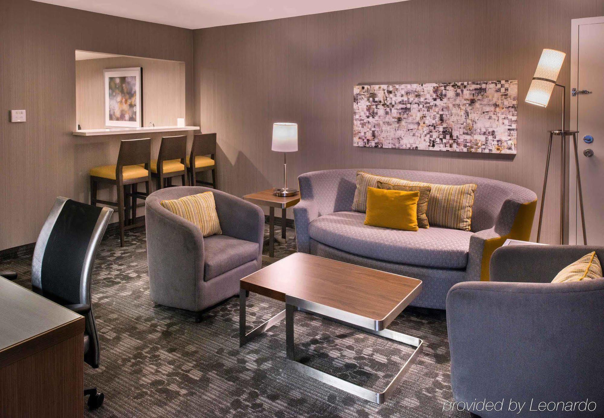 Courtyard By Marriott Oxnard/Ventura Hotel Exterior foto