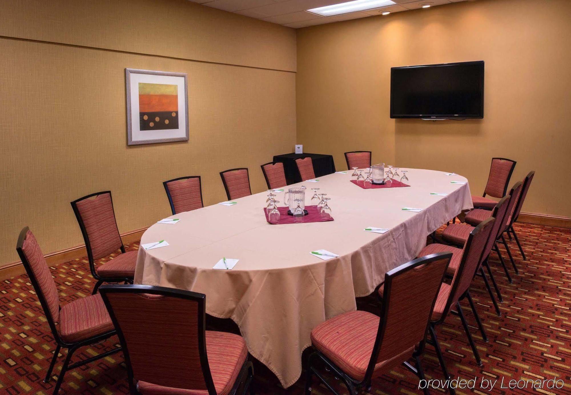 Courtyard By Marriott Oxnard/Ventura Hotel Exterior foto